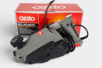 DRILL BITS / PLANER: Two drill bit sets and one Ozito planer, lot also includes one unused 12 QT oil drain pan - 3
