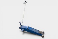 JACK: A very large trolley jack, most likely for commercial vehicle use, made by Trade Torque, 120cm long
