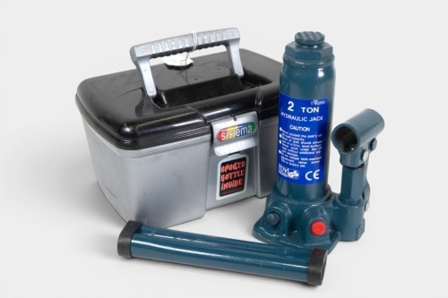 374 · JACK: A 2 Ton Hydraulic Jack by TUV