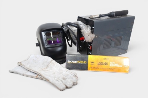 WELDER: A Ozito gasless mig welder model no.MVR-9045, 240V / 50Hz input, with welding mask, gloves and electrodes