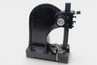 ARBOR PRESS: A modern heavy cast manual arbor press, rated to 1 ton of pressure, appears unused - 2
