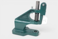EYELET PUNCH: A cast 'Wuxing' branded eyelet grommet hole punch tool