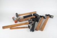 HAMMERS: A tray of assorted hammers, includes some ball been, knock-off & mallet types of differing sizes