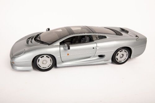 JAGUAR: A highly detailed Maisto 1:12 scale Jaguar XJ220, with opening parts