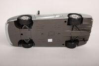 JAGUAR: A highly detailed Maisto 1:12 scale Jaguar XJ220, with opening parts - 6