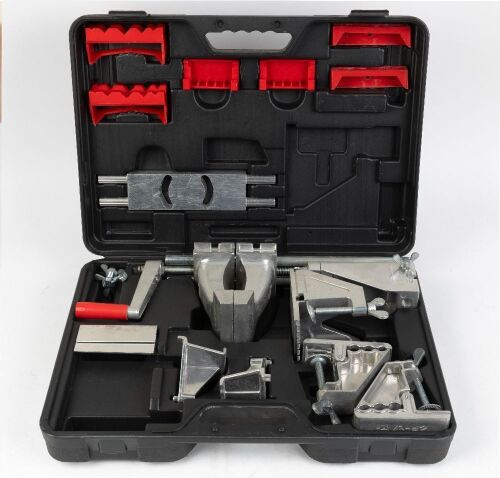 442 · VICE: A 'Z-Vise2' portable all-purpose vise, within case, complete and appears new.