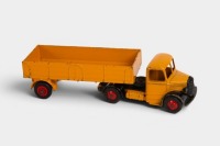 DINKY: A c1956-63 Dinky Toys Bedford Articulated Lorry (#409) in original box - 2