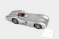 MERCEDES: A highly detailed CMC 1:18 scale 1954/55 Mercedes-Benz W196R 'Streamliner Body' (M-044) in original box - 2