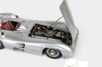 MERCEDES: A highly detailed CMC 1:18 scale 1954/55 Mercedes-Benz W196R 'Streamliner Body' (M-044) in original box - 7