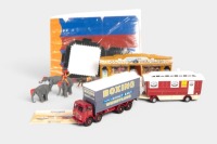 CORGI CLASSICS: A Corgi Classics 1:50 scale Mickey Kiely Boxing Set , includes diorama pieces figurines & vehicles (31012) in box - 3