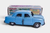 TRI-ANG: A c1950s Tri-Ang Minic tinplate clockwork Ford Zephyr Six toy, 18cm long