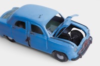 TRI-ANG: A c1950s Tri-Ang Minic tinplate clockwork Ford Zephyr Six toy, 18cm long - 4