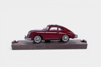 PORSCHE: Two small scale Porsche models in boxes - 4