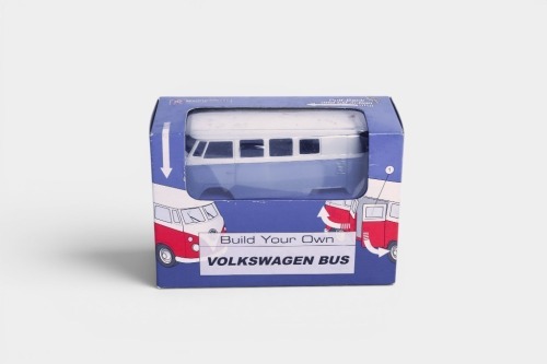 VOLKSWAGEN: A Welly Die Casting 1:38 scale Volkswagen Kombi bus model kit in box