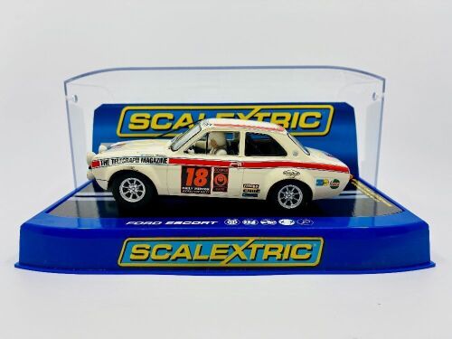 188a · FORD ESCORT: A 1:32 scale slot car by Scalextric of the Ford Escort Mk 1 with original display case [Location: Sydney]