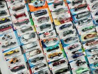 HOT WHEELS: A large group of over 100 1:64 scale Hot Wheels models [Location: Sydney] - 8