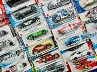 HOT WHEELS: A large group of over 100 1:64 scale Hot Wheels models [Location: Sydney] - 9