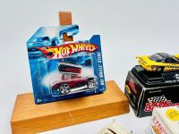 AMERICAN MOTORSPORT: A group of items featuring various forms of American motorsport including a group of 1:64 scale models and badges [Location: Sydney] - 7