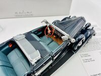 PACKARD TWELVE SPORT PHAETON: A 1:24 scale model by Danbury Mint of the 1936 Packard Twelve Sport Phaeton [Location: Sydney] - 7