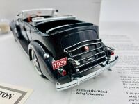 PACKARD TWELVE SPORT PHAETON: A 1:24 scale model by Danbury Mint of the 1936 Packard Twelve Sport Phaeton [Location: Sydney] - 10