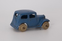 DINKY TOYS: 35d Austin 7 Saloon Car 1946-48 - 2