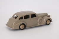 DINKY TOYS: 39d Buick Viceroy Saloon, 1947-50 - 2