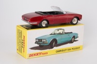 ATLAS/DINKY TOYS: 1423 Peugeot 504 Cabrio, comes with traffic sign and correct box colour dot. Boxed. - 2