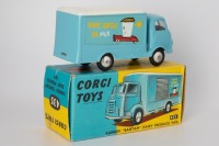 CORGI TOYS: 435 Karrier Bantam Dairy Produce Van 1962-63 - 2
