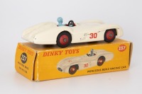 DINKY TOYS: 237 Mercedes Benz Racing Car 1957-60 RN 30 - 2