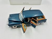 BUICK: A 1:24 scale model by Danbury Mint of the 1953 Buick Estate Wagon [Location: Sydney] - 15