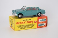 DINKY TOYS: 135 Triumph 2000 Saloon 1963-69