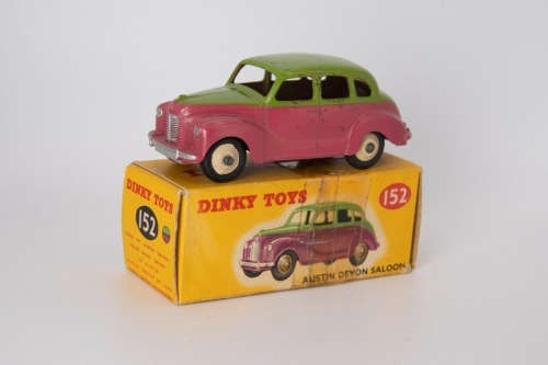 DINKY TOYS: 152 Austin Devon A40 1956-59