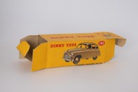 DINKY TOYS: 153 Standard Vanguard Saloon 1954-6 - 4