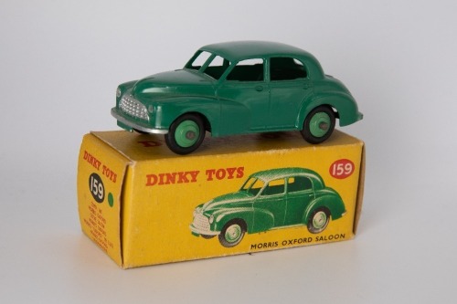DINKY TOYS: 159 Morris Oxford c1954