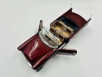 CHRYSLER NEW YORKER: A 1:24 scale model by Danbury Mint of the 1958 Chrysler New Yorker Convertible [Location: Sydney] - 12