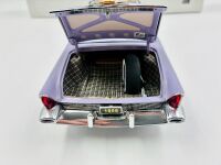 LINCOLN PREMIERE: A 1:24 scale model by Danbury Mint of the 1956 Lincoln Premiere Convertible [Location: Sydney] - 6