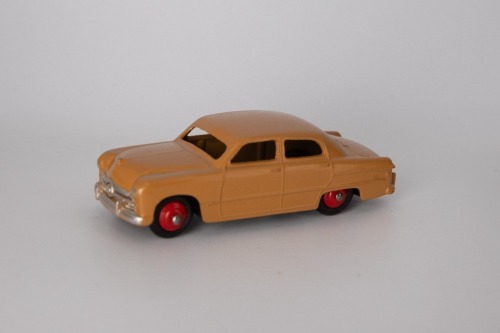 DINKY TOYS: 170 Ford Fordor c1954