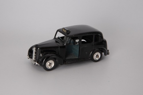 DINKY TOYS: 254 Austin FX3 Taxi 1956-59