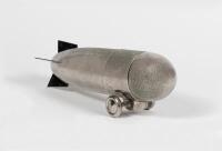 ZEPPELIN COCKTAIL SHAKER: An Art Deco STYLE metal Zeppelin cocktail shaker ( 33cm length) SALEROOM NOTICE - 2
