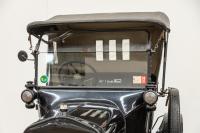 1917 Ford Model T 2-Door Roadster [Location: Melbourne] - 10