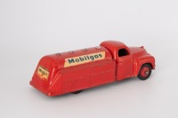 DINKY TOYS: 440/30P Tanker in 'Mobilgas' livery 1952-1961 - 2