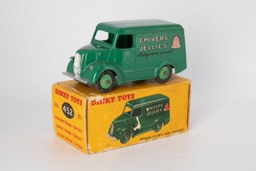 DINKY TOYS: 452/31C Trojan 15 CWT Van in 'Chivers Jellies' livery 1953-1957