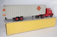 DINKY SUPERTOYS: 948 Tractor-Trailer in McLean Trucking livery 1961-1967 - 2