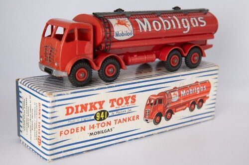 DINKY TOYS: 941 Foden 14-Ton Tanker in 'Mobilgas' livery 1955-1956