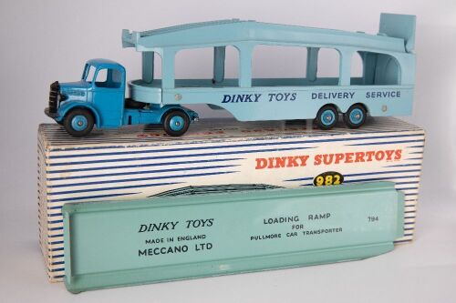 DINKY SUPERTOYS: 982 Pullmore Car Transporter with Detachable Loading Ramp 1955-1964