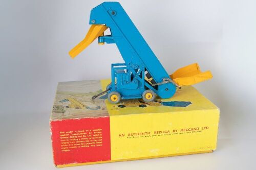 DINKY SUPERTOYS: 964 Elevator Loader, 1954-1968