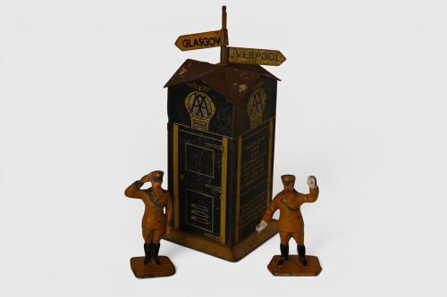 DINKY TOYS: 44 Gift Set containing A.A. Service Box and two guide figures