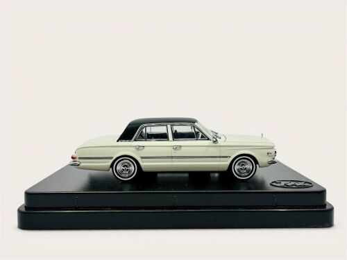 286 · CHRYSLER VALIANT: A 1:43 scale model by Trax of the 1965-1966 Chrysler Valiant AP6 V8 Sedan with original packaging [Location: Sydney]