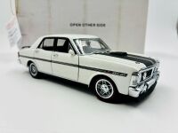 FORD XY FALCON GTHO: A 1:24 scale model by Trax of the 1971 Ford XY Falcon GTHO with original packaging [Location: Sydney] - 6