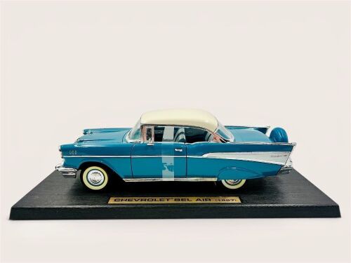 CHEVROLET BEL AIR: A 1:18 scale model by Road Signature of the 1957 Chevrolet Bel Air with original packaging [Location: Sydney]